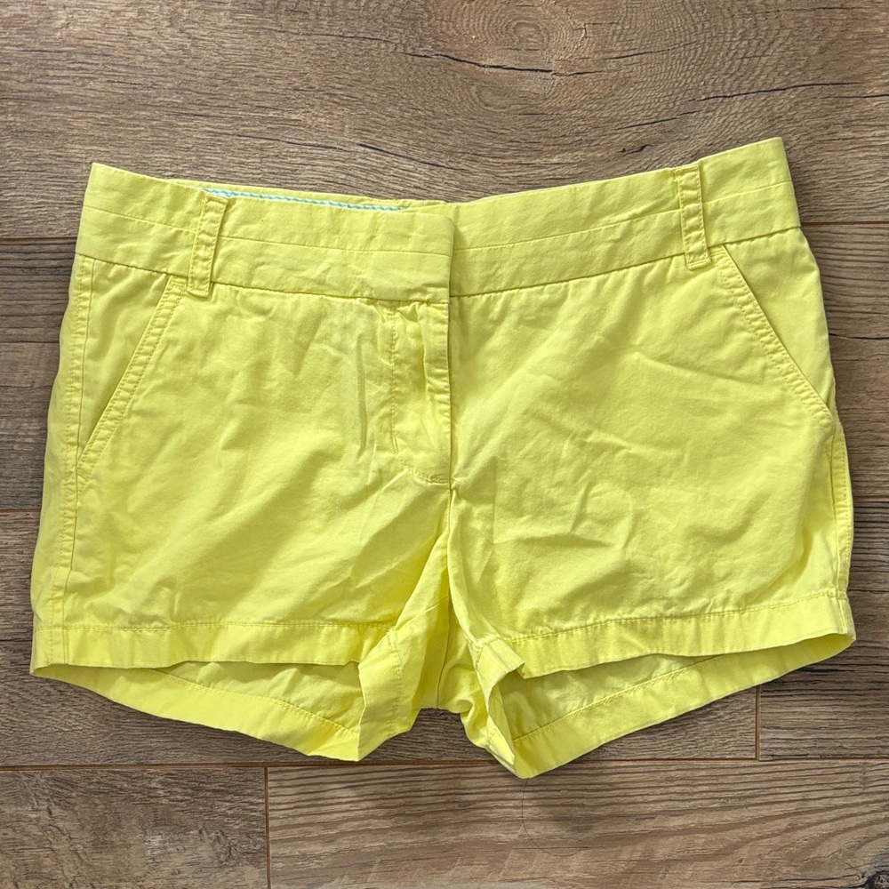 J.CREW Women's/Jr's  Mid Rise Reg Fit Broken-In Cotton Chino Shorts sz 4 Yellow